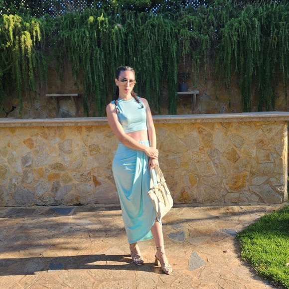 LIVE SHOW LISTING - Picture 4 of 5